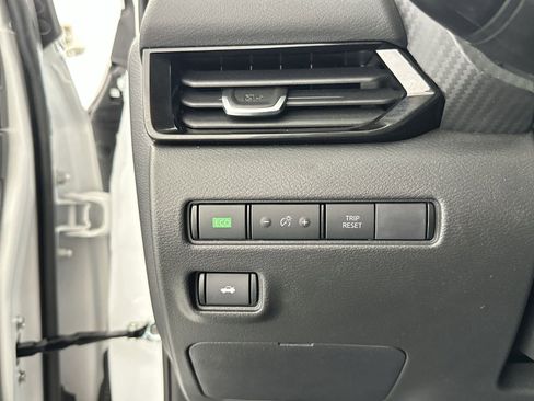 Certified 2025 Nissan Sentra SV FWD image 18