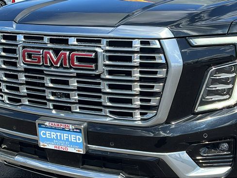 Certified 2025 GMC Yukon XL Denali AWD/4WD image 9