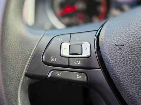 Used 2018 Volkswagen Atlas S image 34