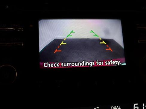 Used 2017 Nissan Rogue SV image 19