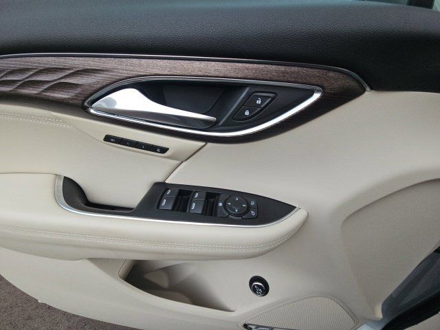 Used 2023 Buick Envision Avenir AWD/4WD image 28