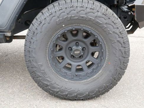Used 2018 Jeep Wrangler Unlimited Rubicon AWD/4WD image 9