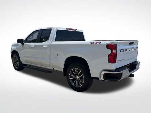 Used 2023 Chevrolet Silverado 1500 LT AWD/4WD image 3