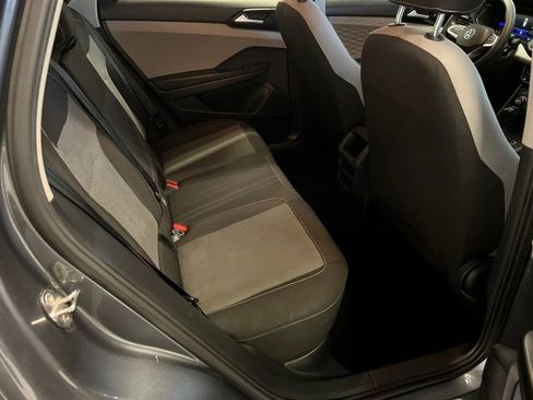 Used 2022 Volkswagen Taos S image 12