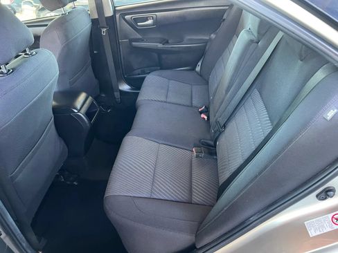 Used 2015 Toyota Camry LE FWD image 9