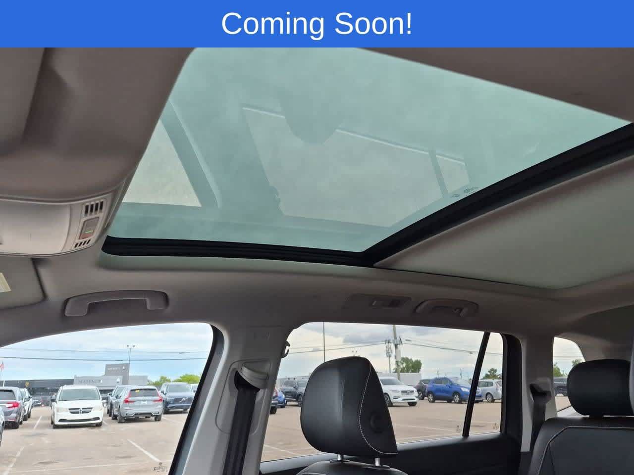 Used 2024 Volkswagen Tiguan SE AWD/4WD image 19