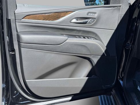 New 2024 Cadillac Escalade Premium Luxury Platinum image 14