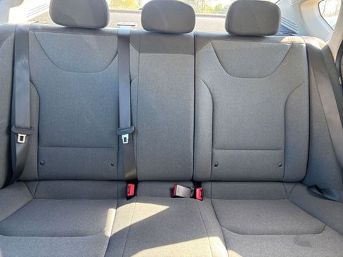 Used 2025 Kia K4 LXS image 37