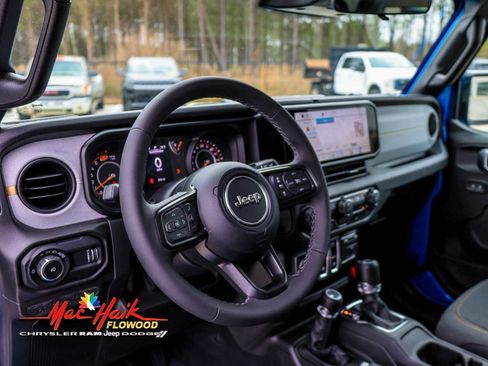 Used 2026 Jeep Wrangler Sport S image 13