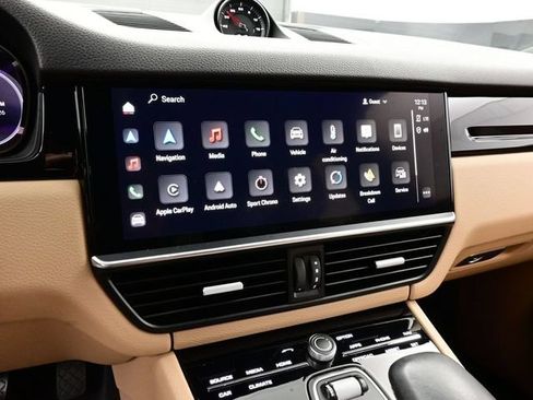 Certified 2023 Porsche Cayenne Coupe AWD/4WD image 10