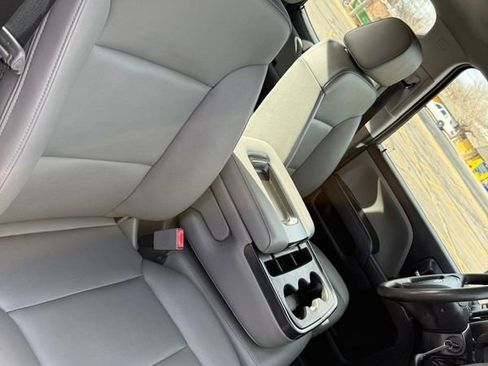 Used 2019 Chevrolet Silverado 1500 W/T AWD/4WD image 20