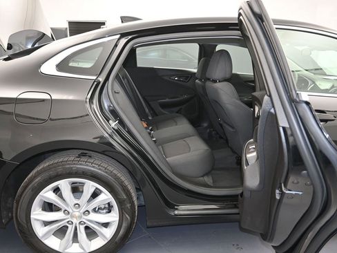 Used 2025 Chevrolet Malibu LT image 22