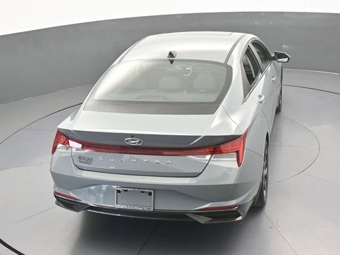 Used 2022 Hyundai Elantra SEL w/ Convenience + Premium Package image 46