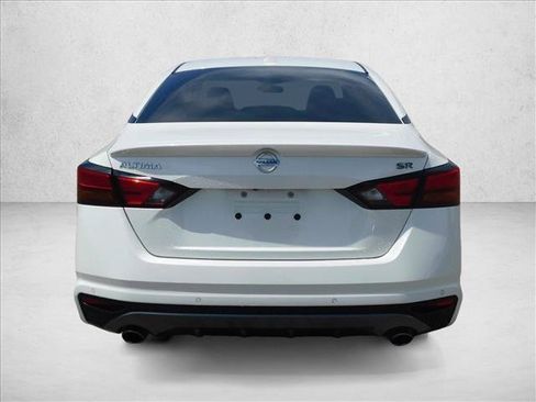 Used 2020 Nissan Altima 2.5 SR w/ Premium Package FWD image 6