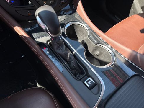 Used 2019 Buick Envision Essence FWD image 28