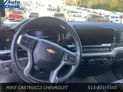 Used 2025 Chevrolet Silverado 2500 LT w/ Convenience Package image 5