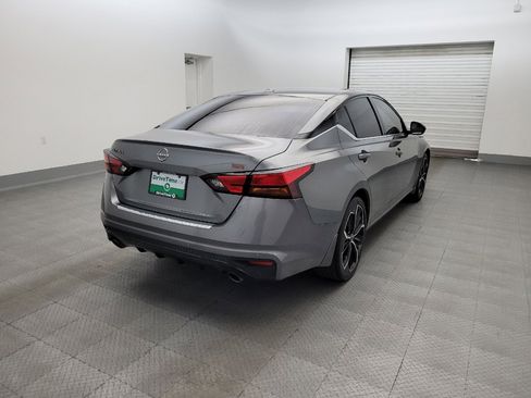 Used 2023 Nissan Altima 2.5 SR FWD image 9