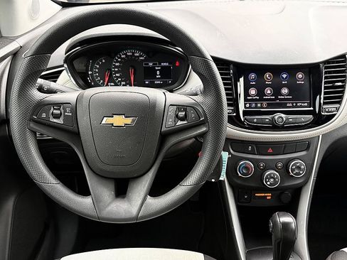 Used 2022 Chevrolet Trax LS w/ Tint and Cruise Package FWD image 14