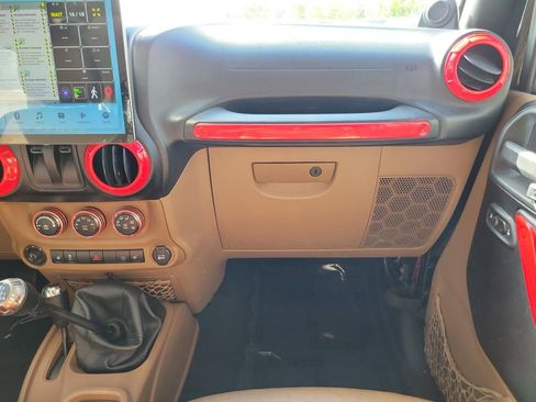 Used 2013 Jeep Wrangler Sahara w/ Connectivity Group image 12