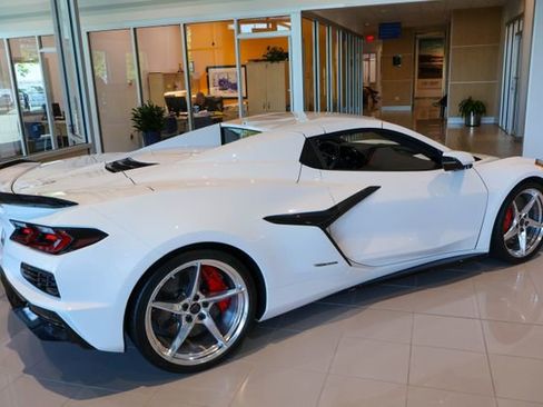 Used 2024 Chevrolet Corvette E-Ray w/ ZER Performance Package AWD/4WD image 2