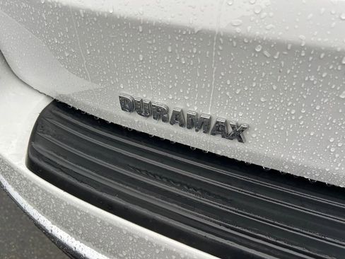 Used 2024 Chevrolet Tahoe LT w/ Luxury Package image 32