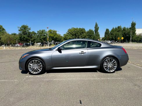 Used 2015 INFINITI Q60 Sport RWD image 7