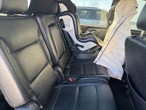 Used 2023 Chevrolet Suburban LS w/ Driver Alert Package image 6