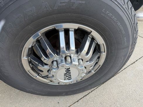 Used 2005 GMC Sierra 3500 SLT w/ Heavy-Duty Power Package image 8