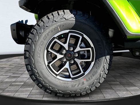 New 2025 Jeep Wrangler Unlimited Rubicon w/ Steel Bumper Group image 12