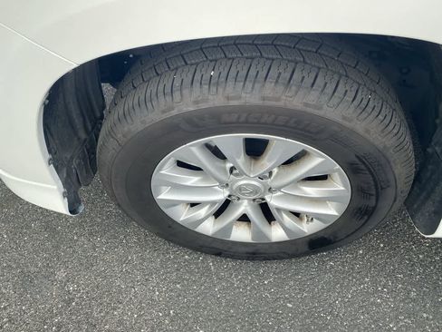 Used 2014 Lexus GX 460 w/ Premium Package image 10