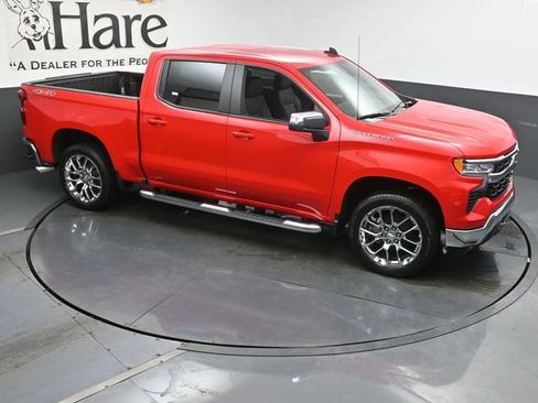 New 2026 Chevrolet Silverado 1500 LT w/ Leather Package AWD/4WD image 16