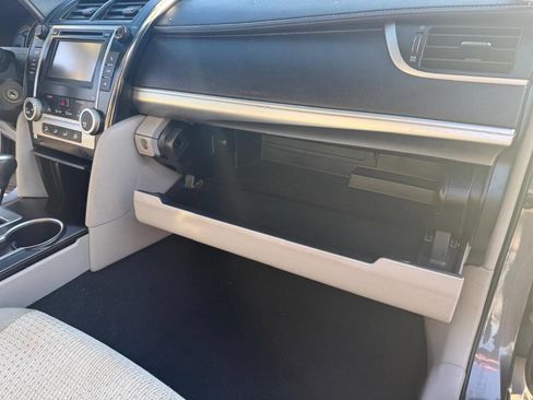 Used 2014 Toyota Camry LE image 20