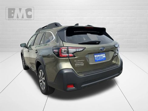 Used 2025 Subaru Outback Premium w/ Popular Package #1A AWD/4WD image 4