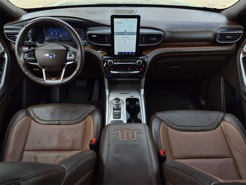 Used 2021 Ford Explorer King Ranch w/ Premium Technology Package image 8