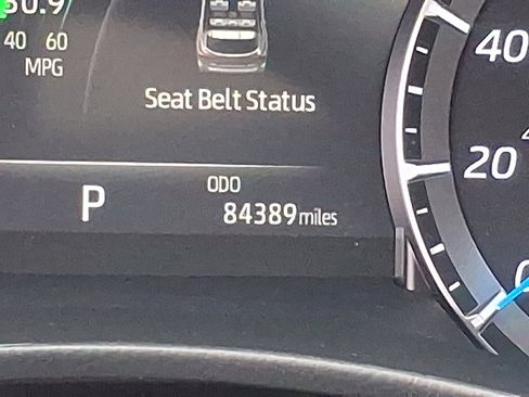 Used 2021 Toyota Highlander XLE image 22