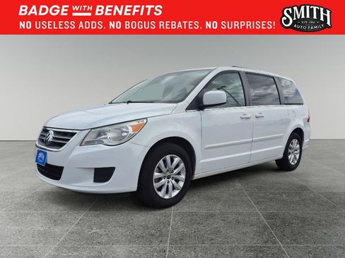 Used 2013 Volkswagen Routan SE FWD image 8