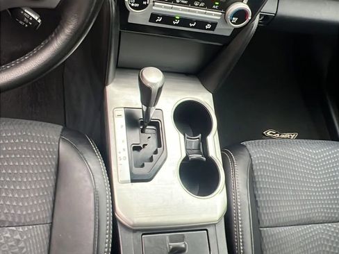 Used 2012 Toyota Camry XLE image 24