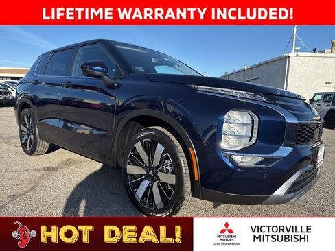 New 2026 Mitsubishi Outlander SE image 1