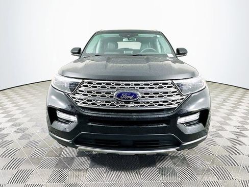 Used 2023 Ford Explorer Limited w/ Limited Technology Package image 4