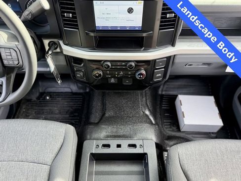 New 2025 Ford F550 4x4 Crew Cab Super Duty w/ XL Chrome Package image 18