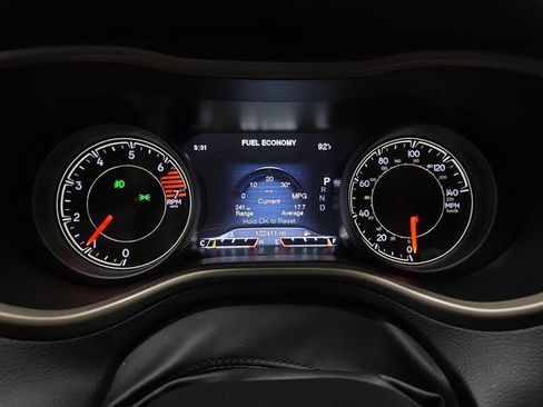 Used 2016 Jeep Cherokee Limited FWD image 19