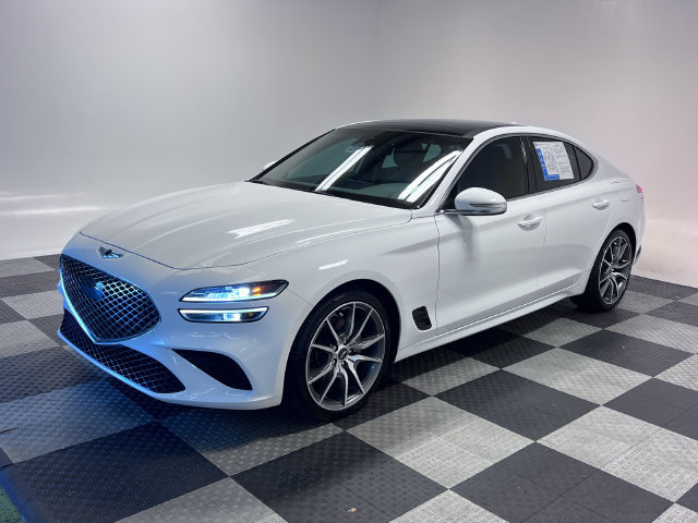 Used 2022 Genesis G70 2.0T w/ Prestige Package RWD image 3