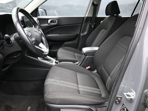 Used 2020 Hyundai Venue SEL w/ Convenience + Premium Package FWD image 10