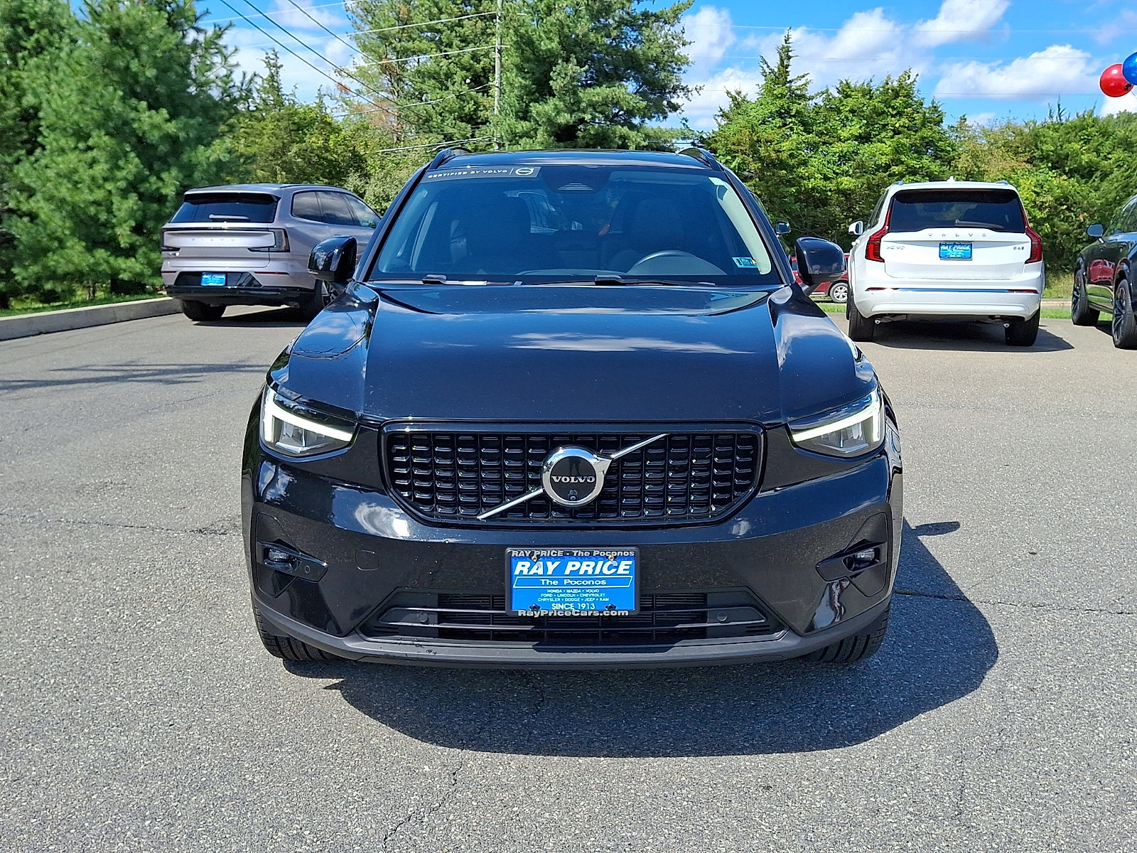 Used 2024 Volvo XC40 B5 Plus w/ Protection Package Premier AWD/4WD image 2