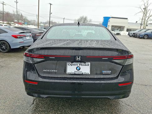 Used 2024 Honda Accord Touring image 5