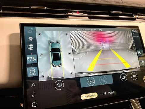 Certified 2025 Land Rover Range Rover Sport Dynamic SE image 23