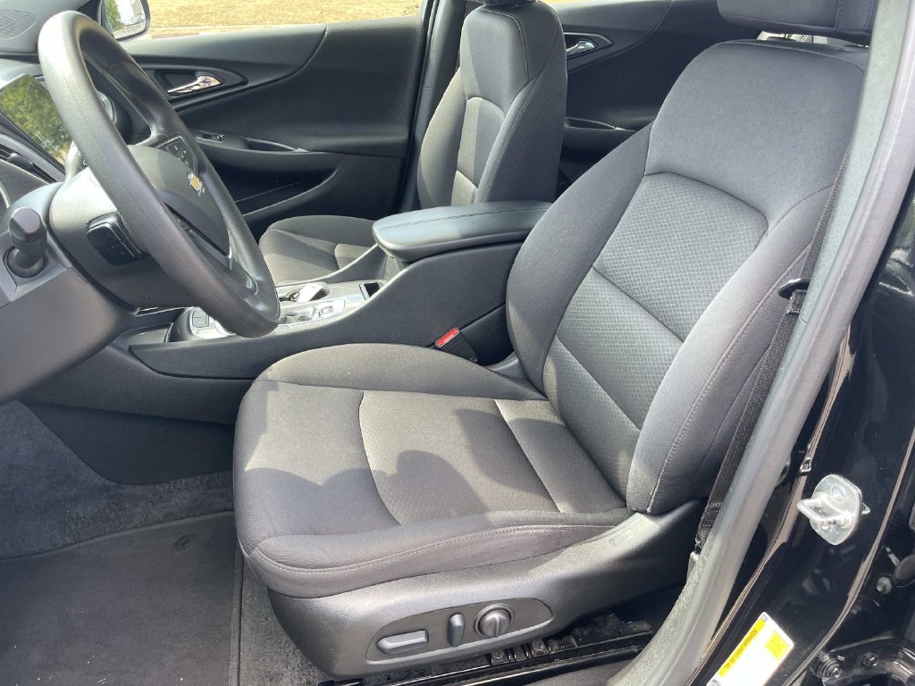 Used 2025 Chevrolet Malibu LT FWD image 25