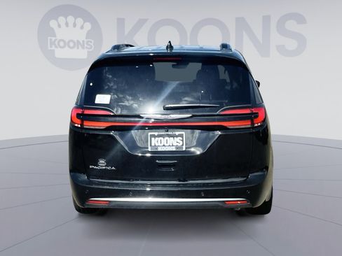 New 2026 Chrysler Pacifica Pinnacle image 5