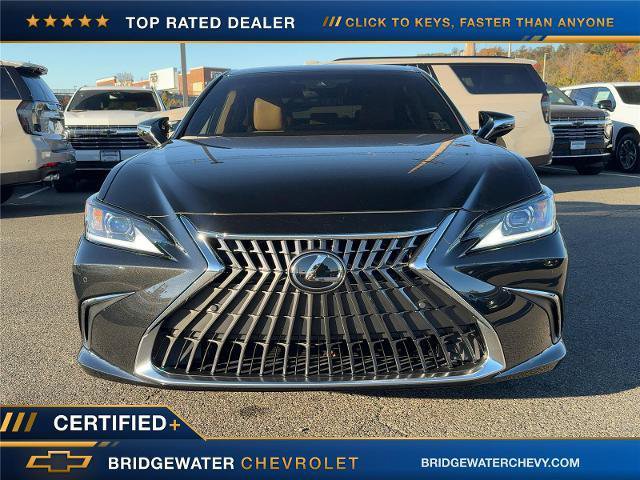Used 2025 Lexus ES 350 w/ Premium Package FWD image 2