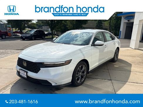 Used 2023 Honda Accord EX image 3